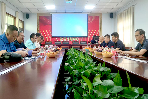 青島能源熱電集團梁升部長一(yī)行赴河南(nán)盛譽實業有限公司考察